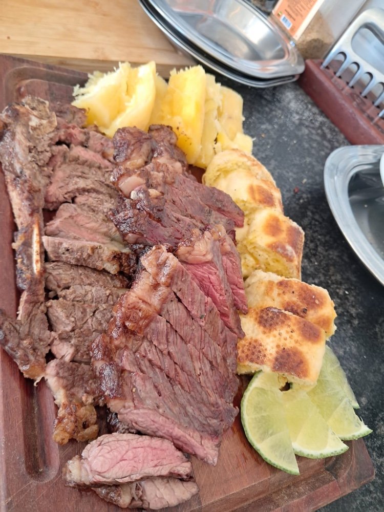 Corte de carne nobre selado perfeitamente na grelha